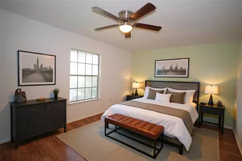 7600 Burgoyne Rd #250, Houston, TX 77063