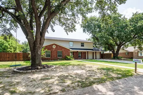 5007 Inverness Dr, Baytown, TX 77521