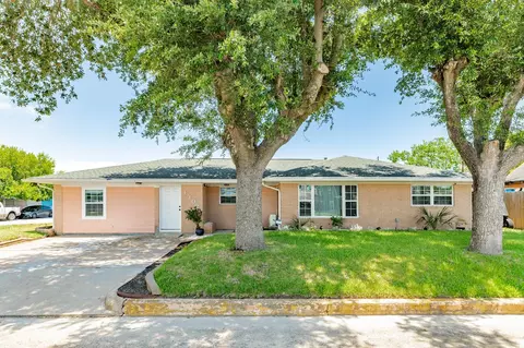 1302 56th St, Galveston, TX 77551