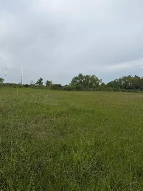 1597 Fm 686, Dayton, TX 77535