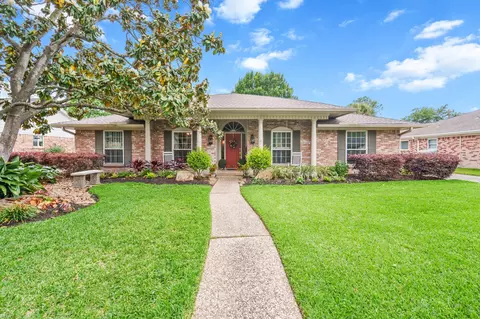 10703 Sugar Hill Dr, Houston, TX 77042