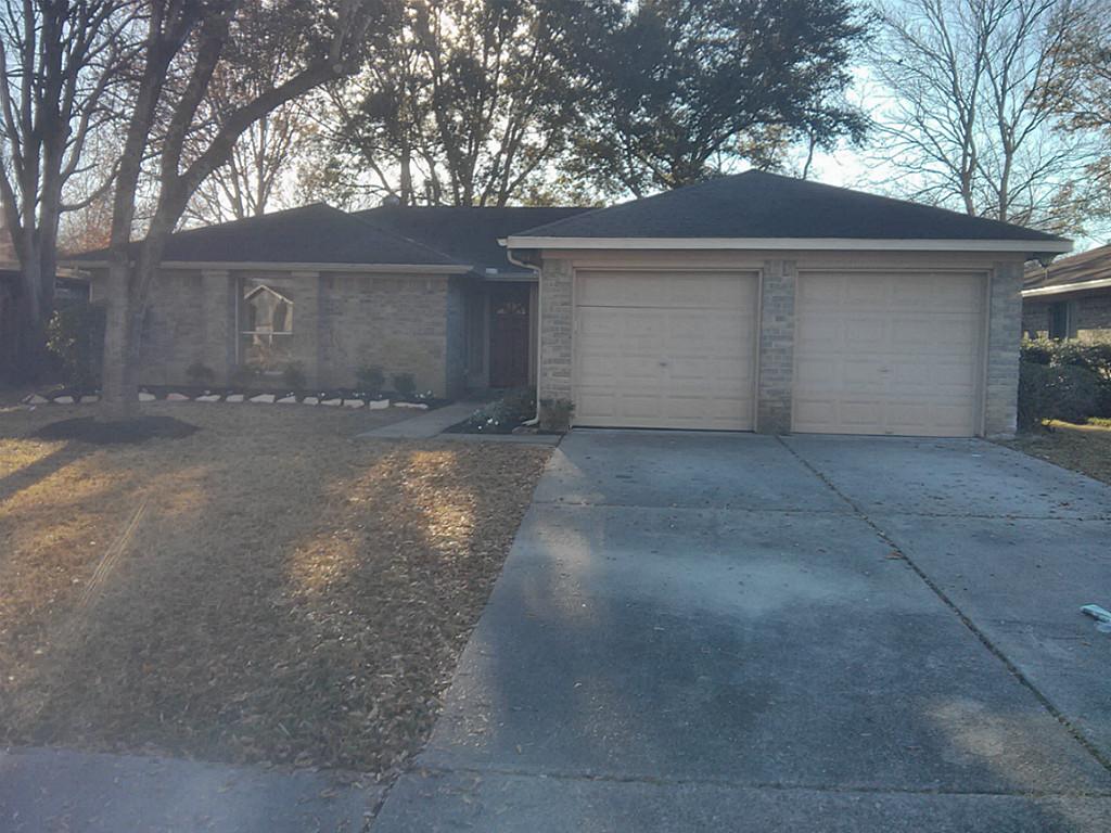 406 Ironbark Dr, Webster, TX 77598 photo 1