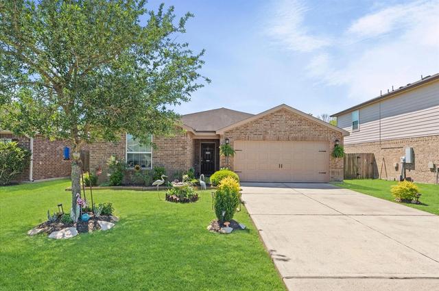 405 Hawks View Dr, La Marque, TX 77568