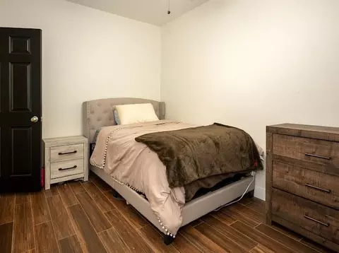 Bedroom - 1114 Wagon Rd, Wallis, TX 77485 photo 6 of 7