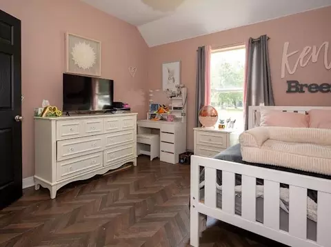Bedroom - 1114 Wagon Rd, Wallis, TX 77485 photo 4 of 7