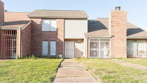 10920 Village Bend Ln #920, Houston, TX 77072