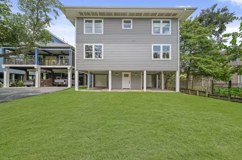 220 Pine Rd, Clear Lake Shores, TX 77565