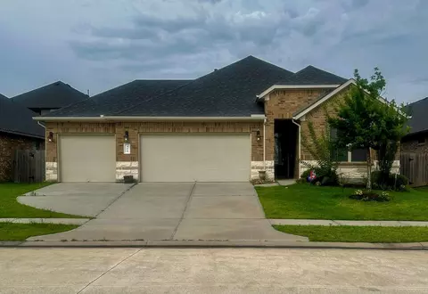 454 Westlake Lndg, Conroe, TX 77304