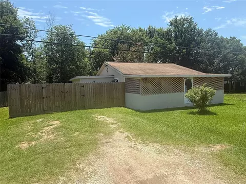11874 Vanwood St, Willis, TX 77318