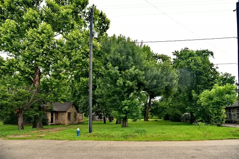 4518 Wayne St, Houston, TX 77026