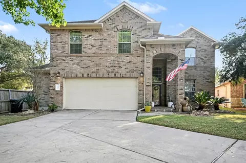 437 Holly Branch Ln, Kemah, TX 77565