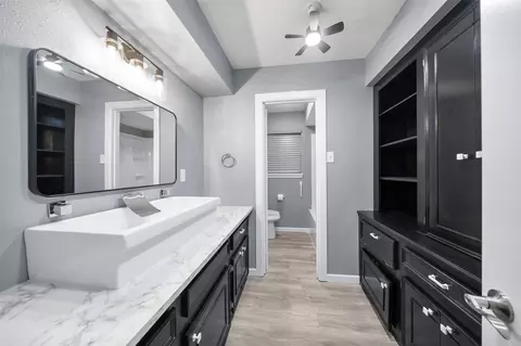 Bath - 104 Rankin Rd, Trinity, TX 75862 photo 1 of 4