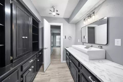 Bath - 104 Rankin Rd, Trinity, TX 75862 photo 2 of 4