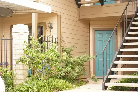 2121 Hepburn St #716, Houston, TX 77054