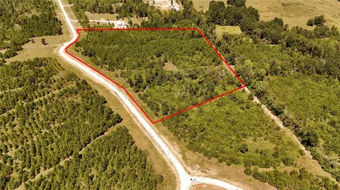 100 Robertson Road, Lovelady, TX 75851