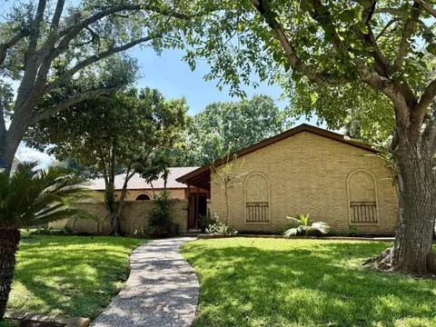 3602 Pine Ct, Missouri City, TX 77459