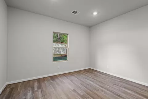 Bedroom - 12068 Moonlight Path Dr, Conroe, TX 77304 photo 2 of 5