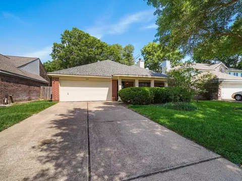 18142 Lake Bend Dr, Houston, TX 77084