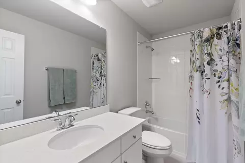 Bath - 3541 Cherrybark Gable Ln, Spring, TX 77386 photo 6 of 6