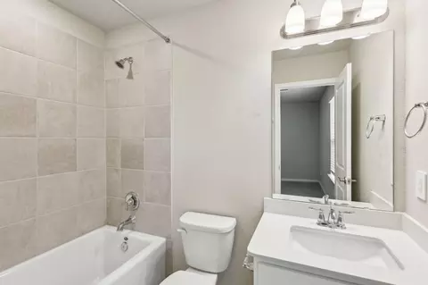 Bath - 2823 Clapbread Ln, Rosenberg, TX 77471 photo 5 of 5
