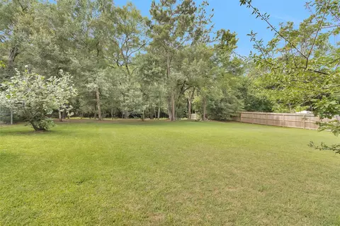 1183 Oak Ln, Conroe, TX 77316