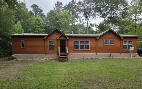 21683 White Oak Dr, Conroe, TX 77306