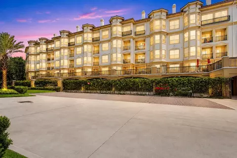 7575 Kirby Dr #1401, Houston, TX 77030