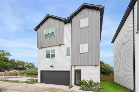 1032 Marcolin St, Houston, TX 77088