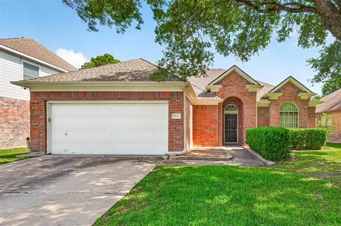 9846 N Villa Dr, Houston, TX 77064