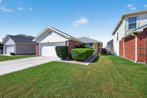 11719 Fossil Rock Ln, Houston, TX 77034