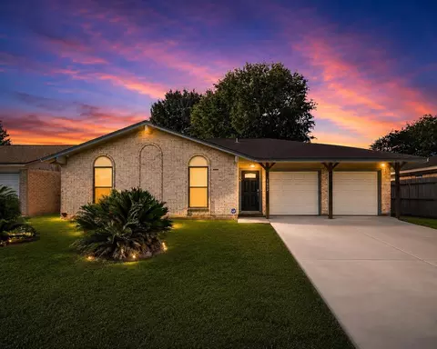 1602 Kenwick Pl, Pasadena, TX 77504