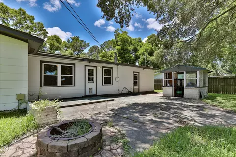 Exterior - 1202 Mac Dr, Sweeny, TX 77480 photo 3 of 4
