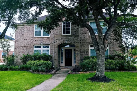 2309 Echo Harbor Dr, Pearland, TX 77584