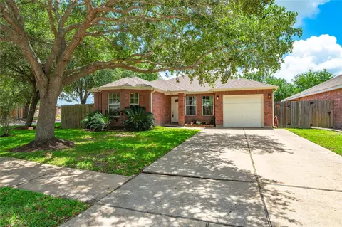 5501 Rio Sabinas St, Rosharon, TX 77583