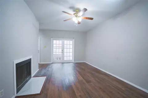 8055 Cambridge St #17, Houston, TX 77054