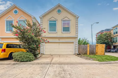 10355 Panther Point Dr, Houston, TX 77099