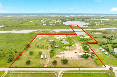 12123 Ostermeyer Rd, Galveston, TX 77554