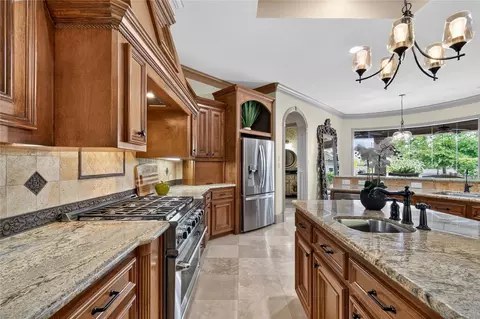 Kitchen - 26 Post Shadow Estate Dr, Spring, TX 77389 photo 1 of 6