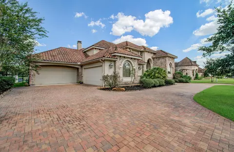 Exterior - 26 Post Shadow Estate Dr, Spring, TX 77389 photo 3 of 11