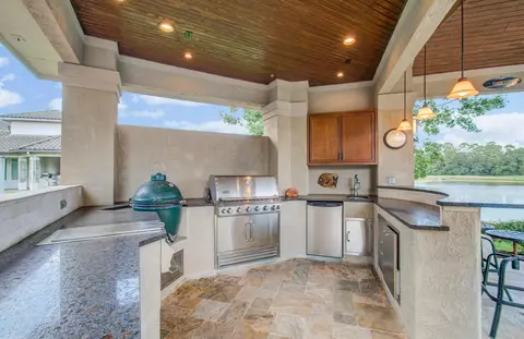 Kitchen - 26 Post Shadow Estate Dr, Spring, TX 77389 photo 6 of 6