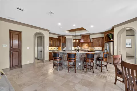 Kitchen - 26 Post Shadow Estate Dr, Spring, TX 77389 photo 2 of 6