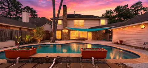 9222 Symphonic Ln, Houston, TX 77040