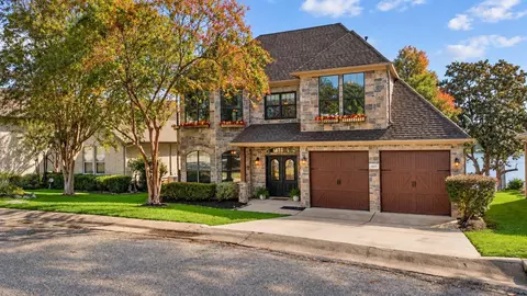 1600 Wimbledon Dr, Huntsville, TX 77340
