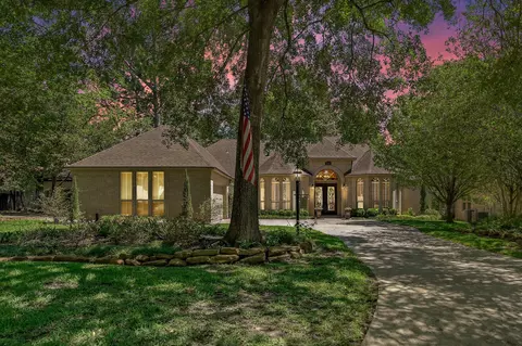 191 Springs Edge Dr, Montgomery, TX 77356