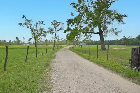 18206 Pickering Rd, Conroe, TX 77302