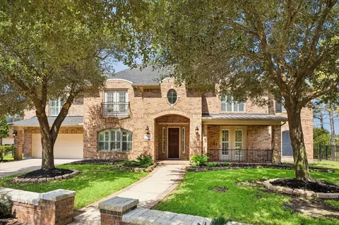 18715 N Thomas Shore Dr, Cypress, TX 77433