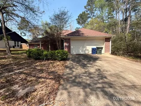 606 West Ln, Huntsville, TX 77340