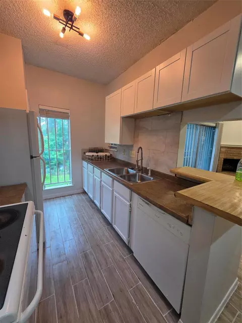 8334 Jorine Dr #8334, Houston, TX 77036