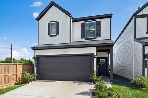 3034 Crown Gate Dr, Houston, TX 77047