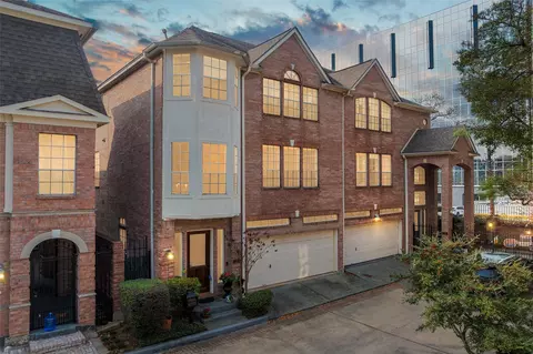 26 Stalynn Ln, Houston, TX 77027